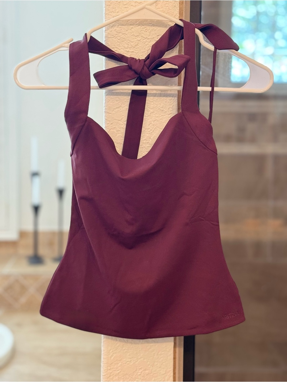 Aritzia
Original Contour Optimum Halter Top - Plum Burgundy